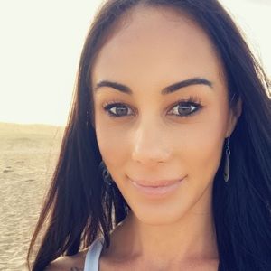 Meet your Posher, Tanaya